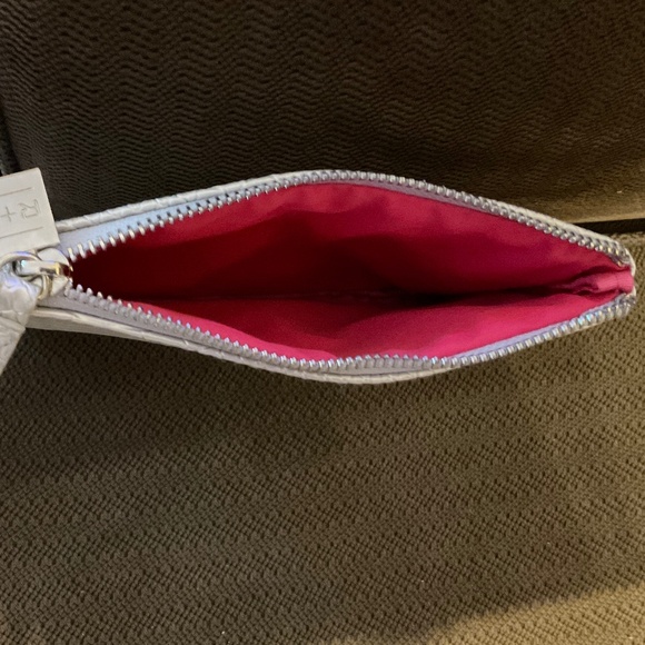 Rodan Fields Silver clutch/wristlet - Picture 3 of 7